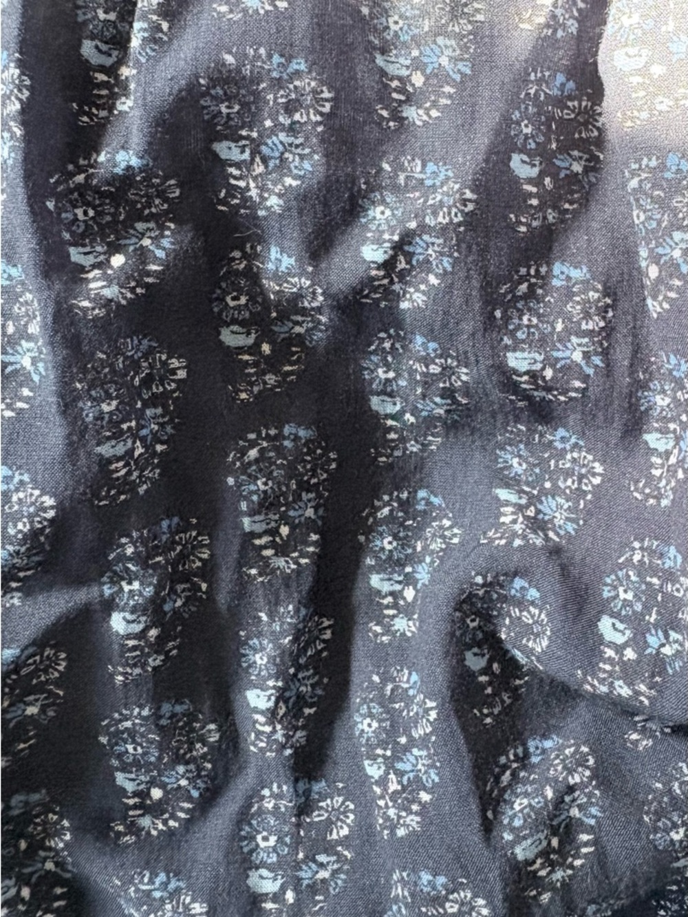 DÔEN Ischia Printed Smocked Midi Dress — Navy Paisley Bouquet. Size S - Picture 6 of 8